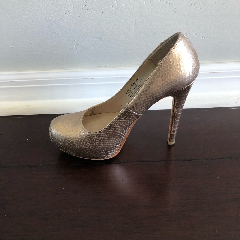 COPY - Rose gold heels